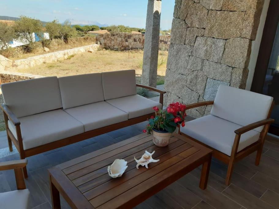 Villa Indipendente Al Mare Budoni Tanaunella Extérieur photo